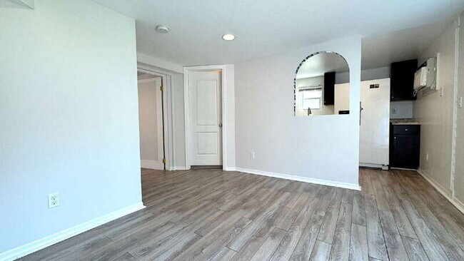 Building Photo - 215 N Wild Olive Ave