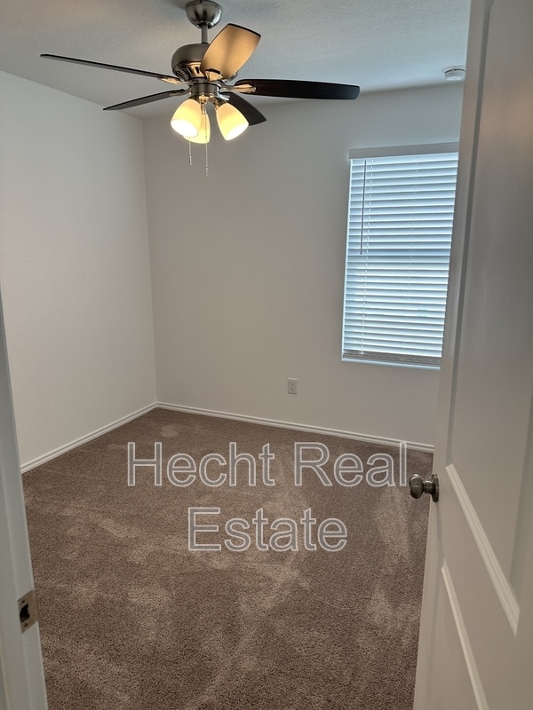 Building Photo - 240 Ottowa Way