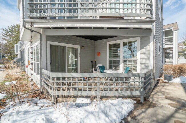 Building Photo - 7450 Singing Hills Ct