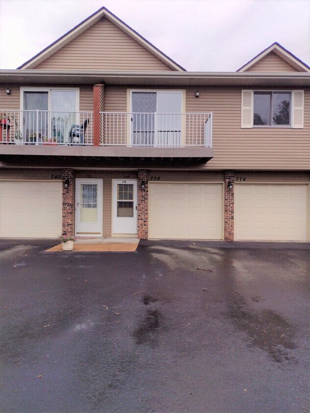 Primary Photo - 778 Parkside Dr