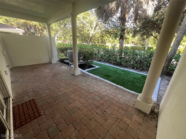 Building Photo - 7050 Ambrosia Ln