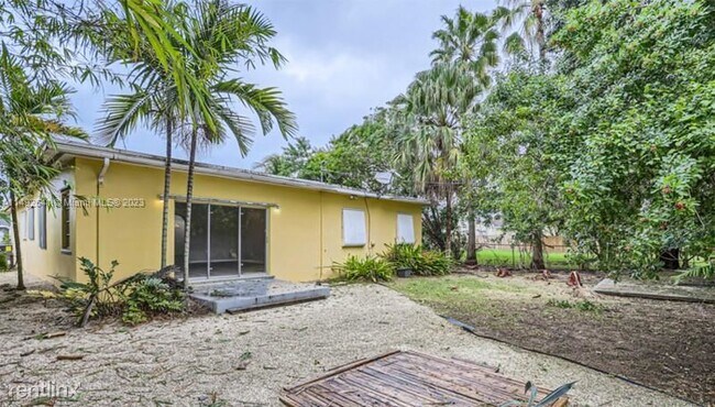Foto del edificio - 3 br, 2 bath House - 948 NW 9th Ct