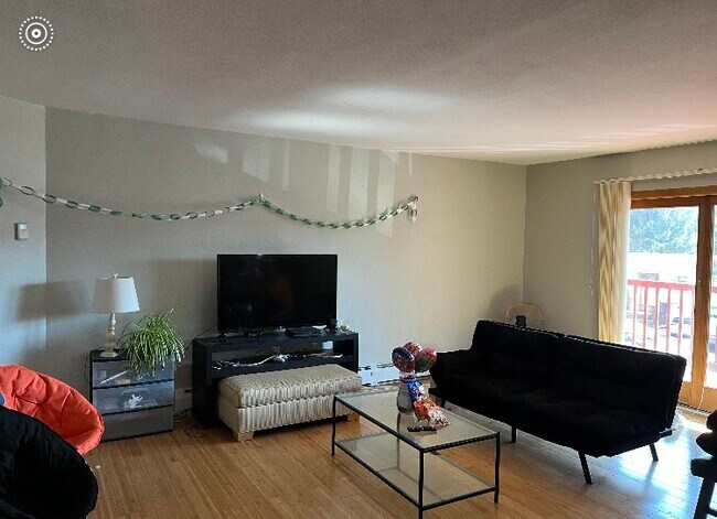 Foto del edificio - 700 Old Lane Rd