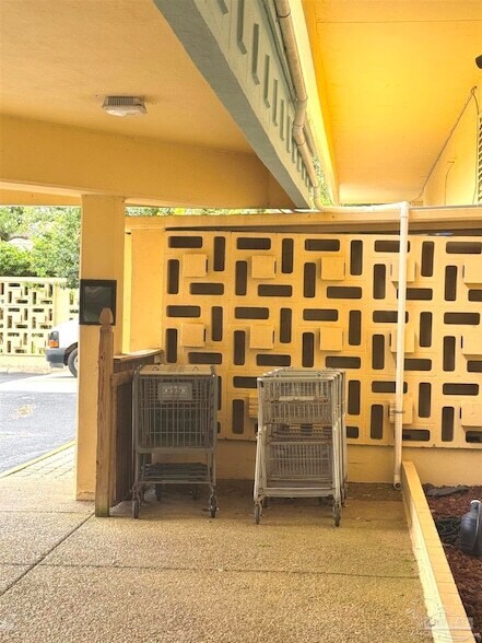 Foto del edificio - 825 Bayshore Dr