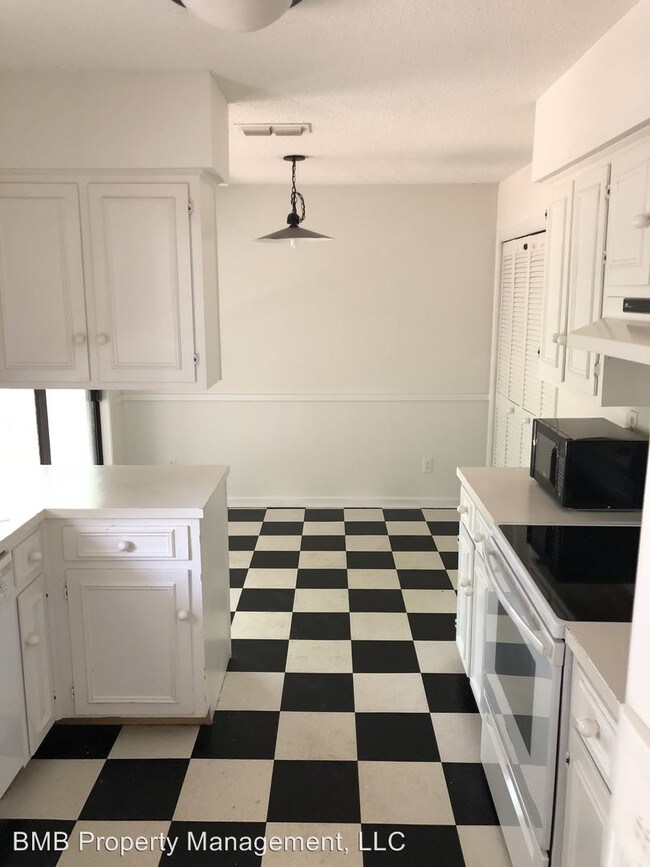 Foto del edificio - 3 br, 2.5 bath House - 3297 Little John Drive