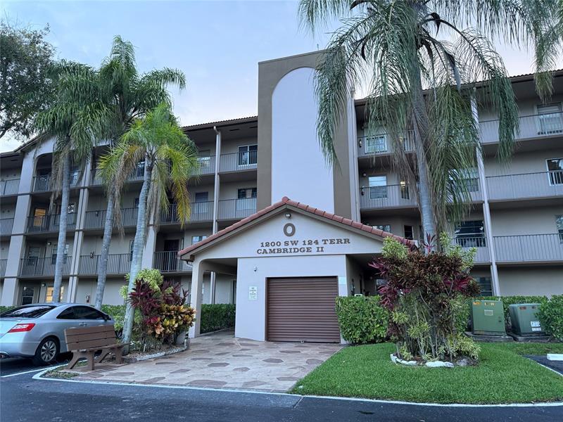 Primary Photo - 1200 SW 124th Terrace