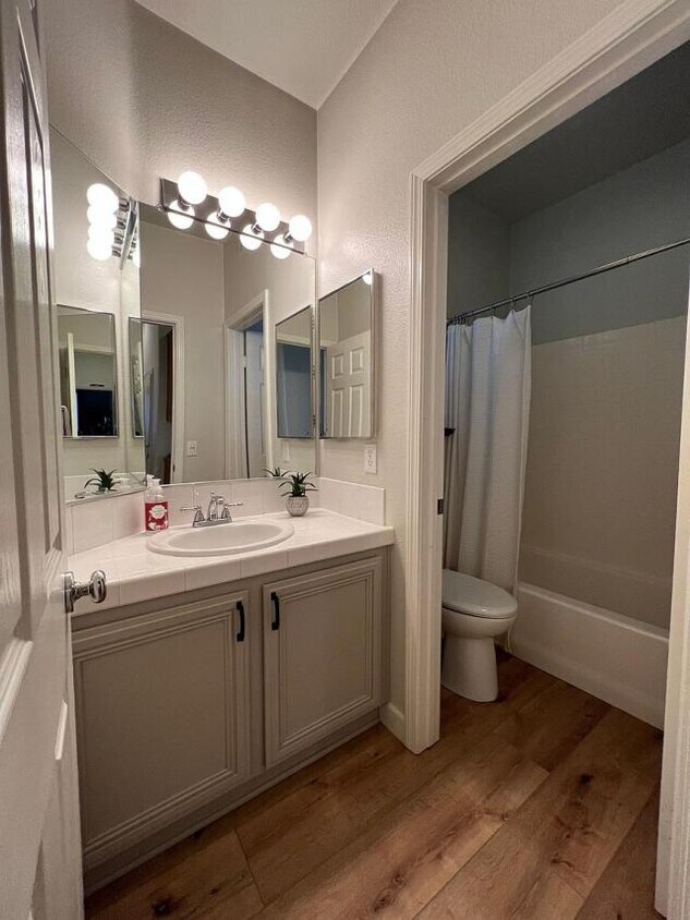 3 bedroom in Stevenson Ranch CA 91381 Condo for Rent in Stevenson