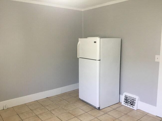 Foto del edificio - 1705 W 15th St