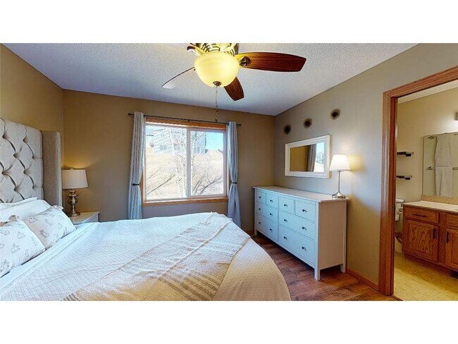 Foto del edificio - 6353 Freedom Ln NW