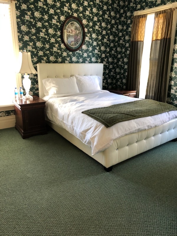 Primary Photo - 16 Main St