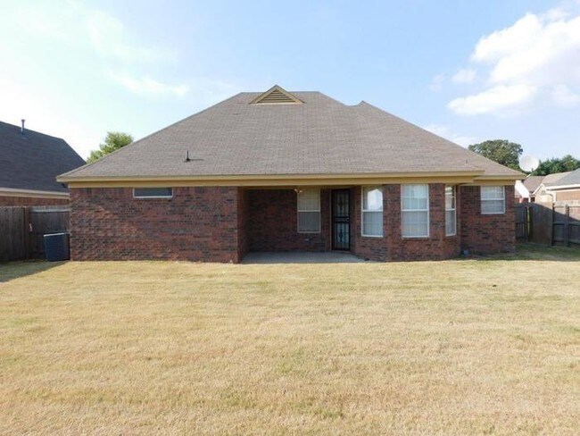 Building Photo - 3875 Rasco Hills Dr