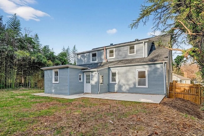 Foto del edificio - 326 Westhampton Ave