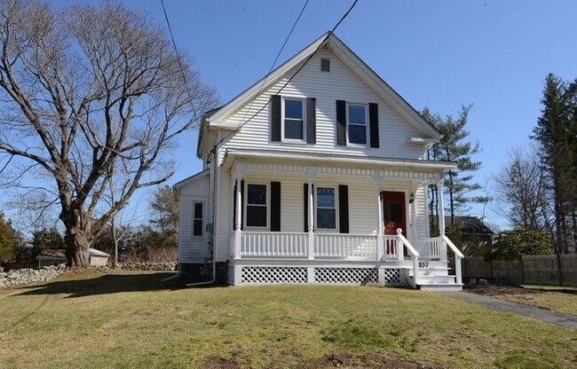 Building Photo - 852 Somerset Ave