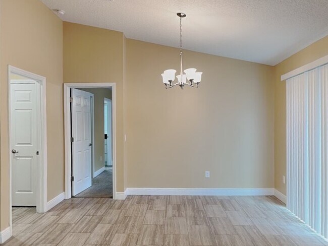 Building Photo - 3732 W Wilburton Dr