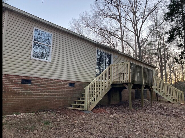 Foto del edificio - 347 State Rd S