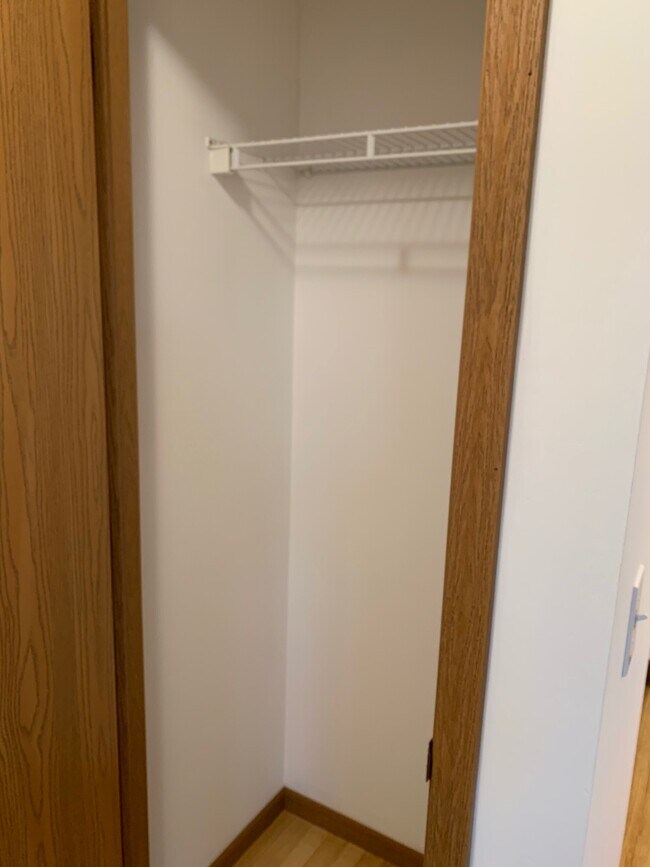 Entry Closet - 510 Cunat Blvd