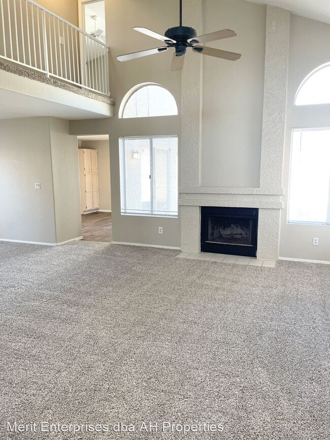 Building Photo - 3 br, 2.5 bath House - 14452 S 43RD ST