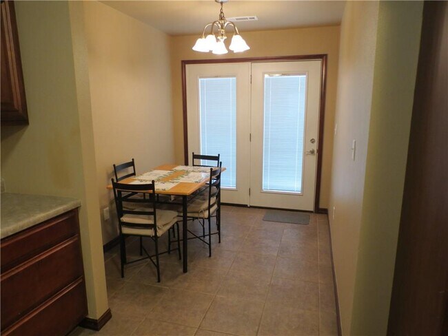 Building Photo - 1272 N Trinity Dr