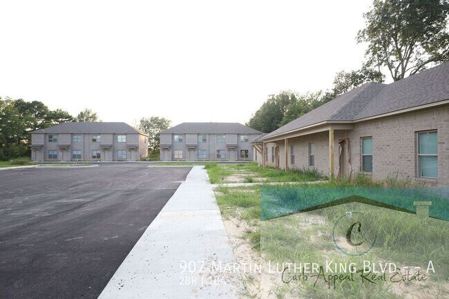 Building Photo - 907 Martin Luther King Blvd --A