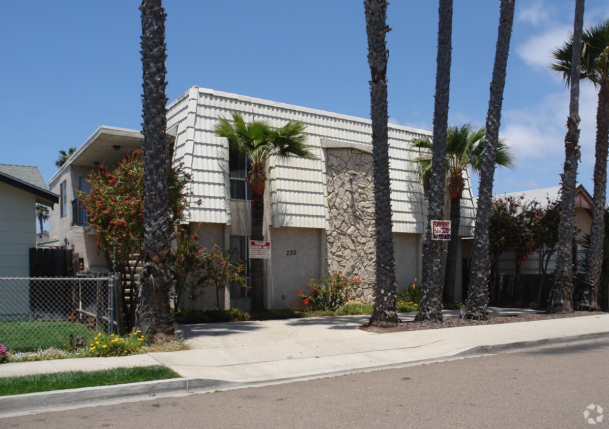 Primary Photo - 230 Ebony Ave