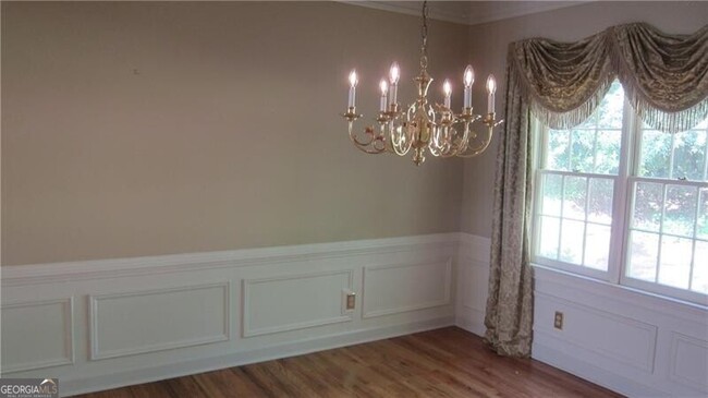 Building Photo - 458 Summit Club Dr