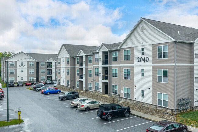 Building Photo - Brooks Edge Apartments