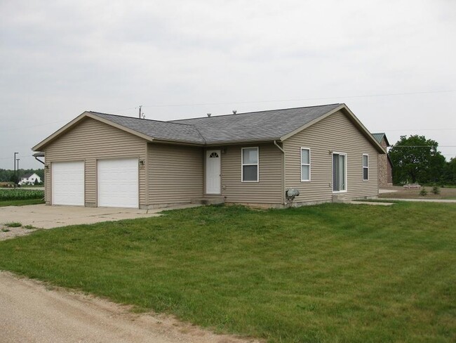 Building Photo - 947 Morey Dr