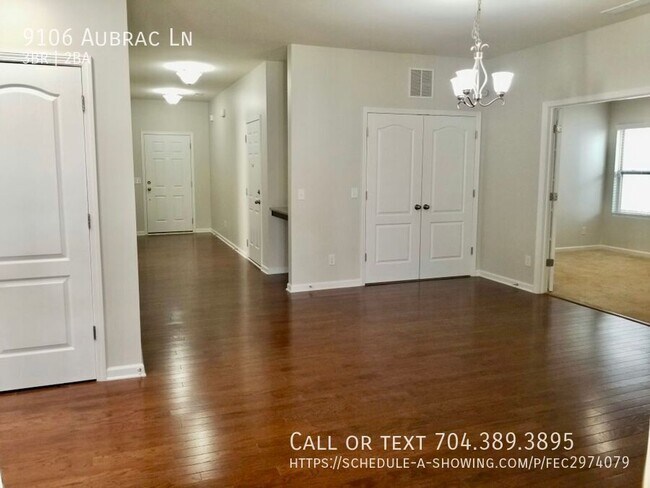 Building Photo - 9106 Aubrac Ln