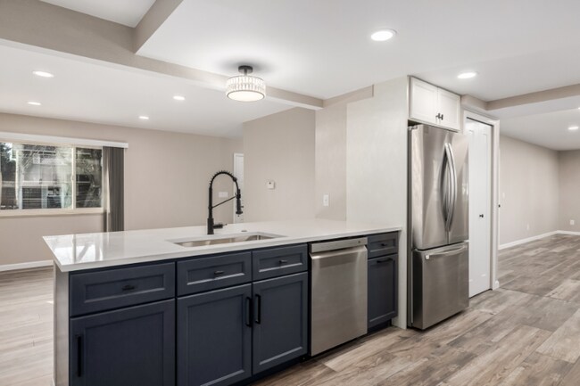 Foto del edificio - 6976 Braun Ct