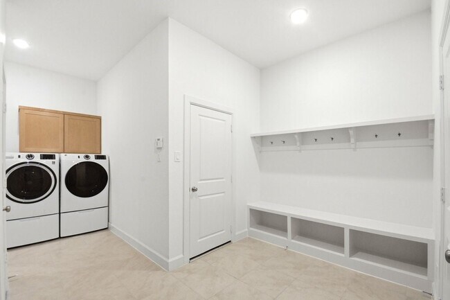 Building Photo - 14314 Olive Hbr Trl