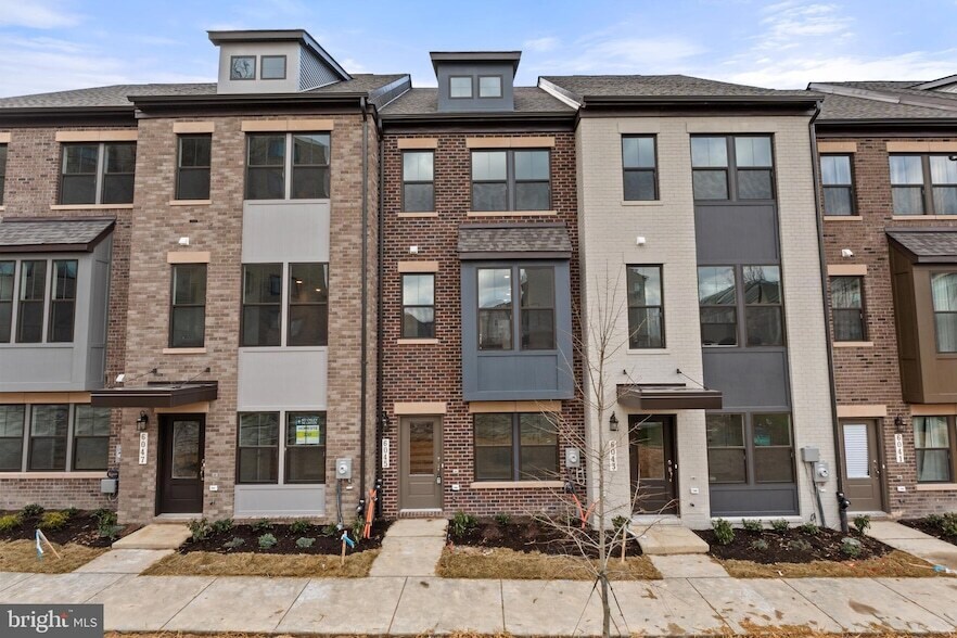 Photo - 6045 Soho Way Unit