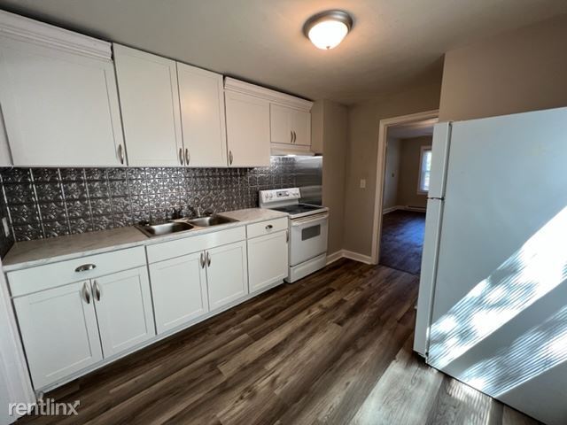 Building Photo - 2 br, 1 bath House - 1006 W Bessemer Ave