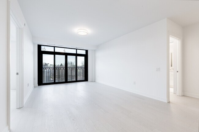 Photo du bâtiment - 1 Strathgowan Ave