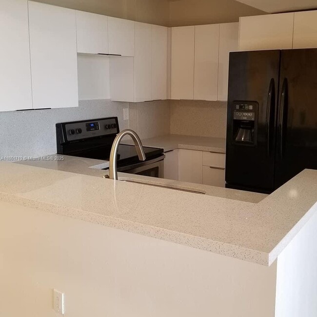 Foto del edificio - 8075 NW 7th St