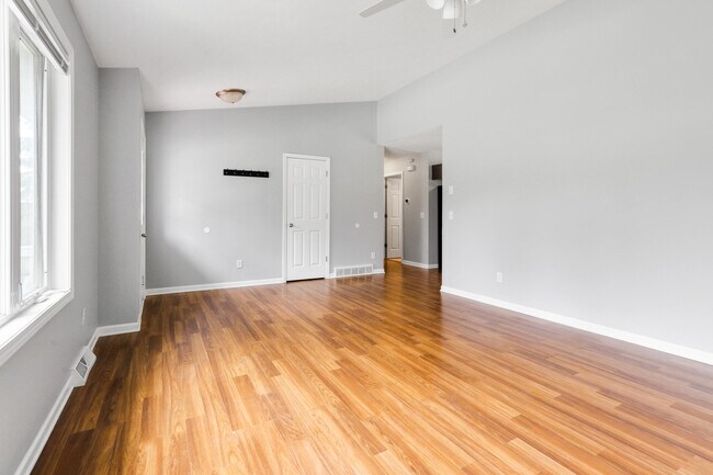 Building Photo - N3327 Iris Rd
