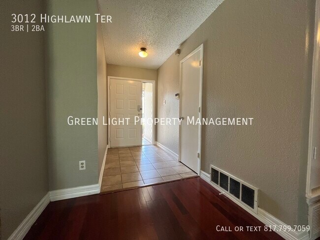 Foto del edificio - 3012 Highlawn Terrace