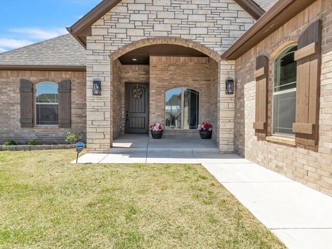 Building Photo - 1027 Kimberlin Ln