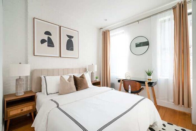 Building Photo - 1288-5FS  New Renovated 2 Bedrooms in UES