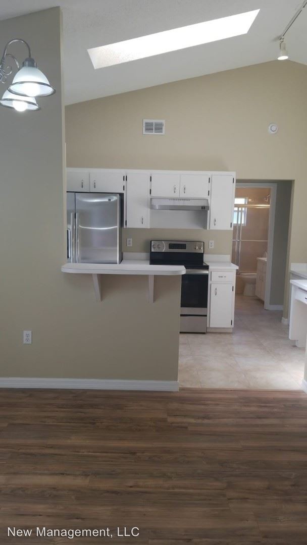 Building Photo - 3 br, 2 bath House - 427 Emerald Cove Loop