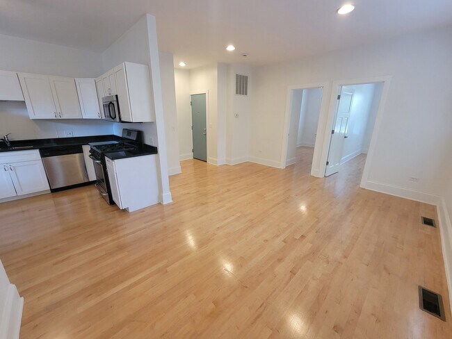 Foto del edificio - 3257 W Pierce Ave
