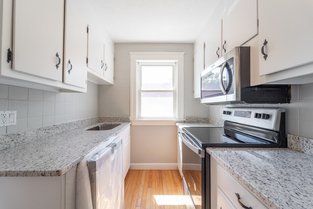 Foto principal - 377 Shrewsbury St