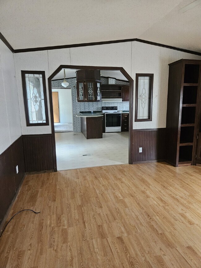 Building Photo - 3 Bedroom/2 bath mobile home