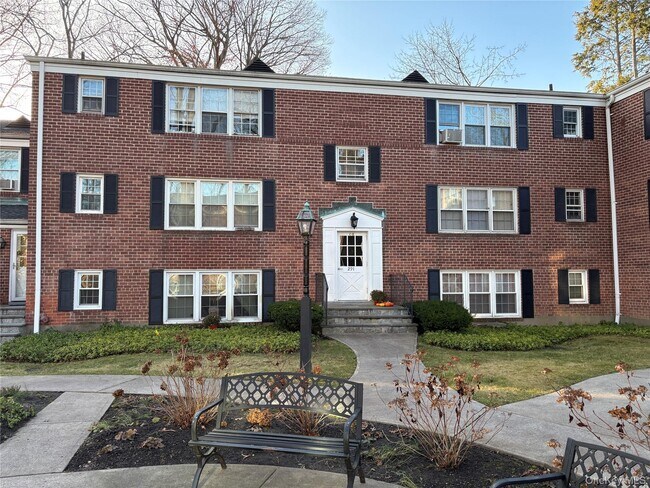 Foto del edificio - 291 Manville Rd