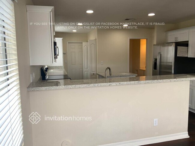 Foto del edificio - 6887 W Via Del Sol Dr