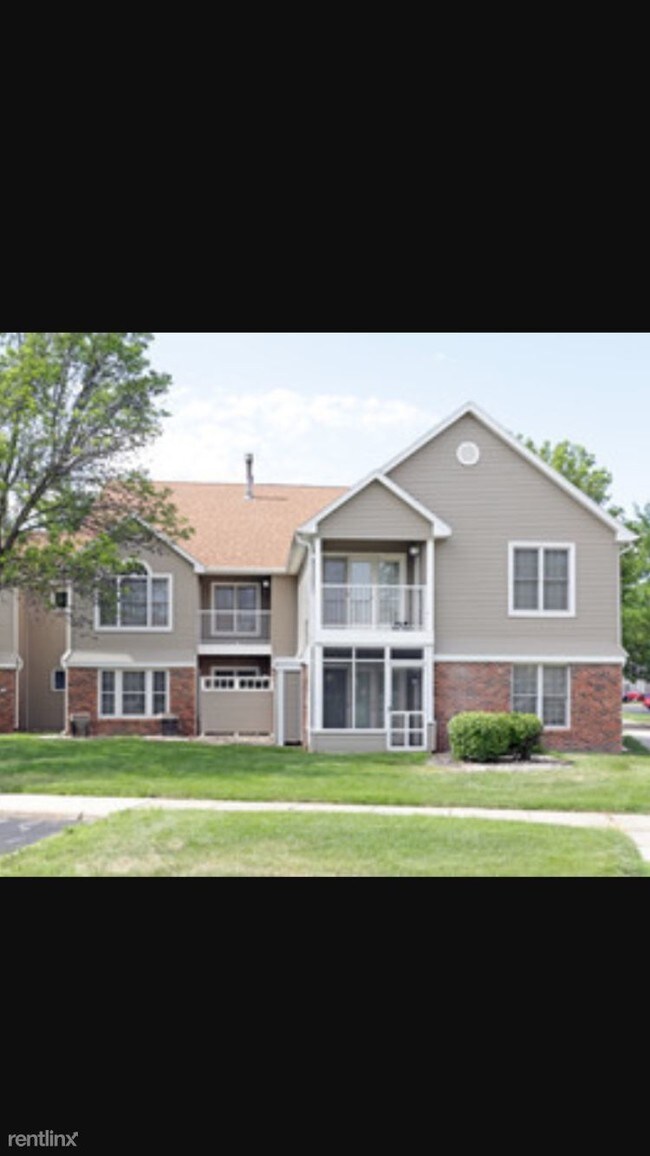 Building Photo - 6210 Meadow Crest Dr