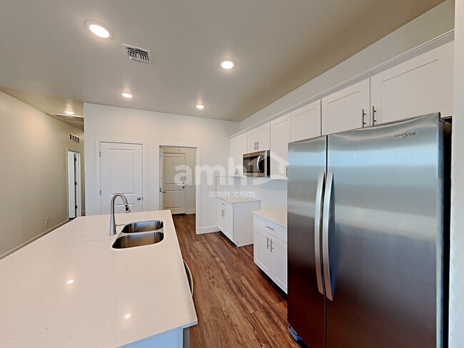 Foto del edificio - 21593 S 231st St