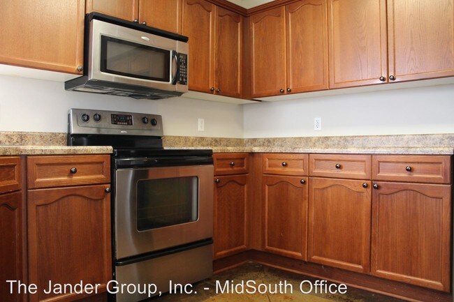 Building Photo - 3 br, 2 bath House - 811 Rue Chateau Dupre
