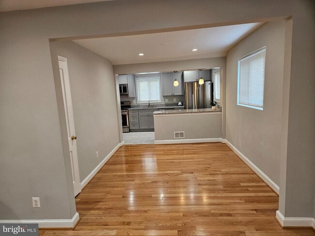 Building Photo - 11102 Bucknell Dr
