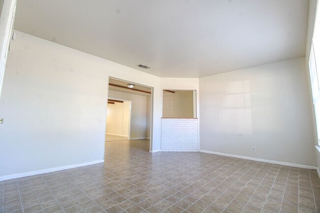 Foto del edificio - ********Move In Special- 1 Month Free off 1st FULL MONTH********