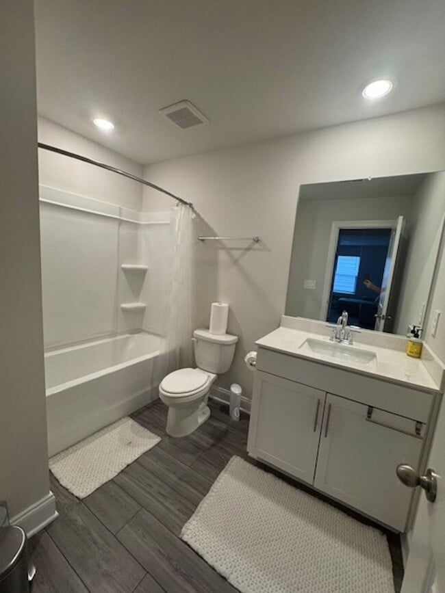 Photo - Beautiful newer home with 3 bedrooms, 2.5 ...